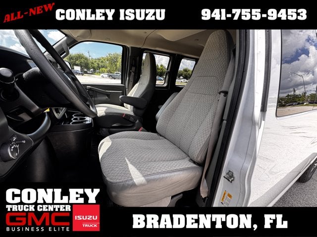 2025 Chevrolet Express Passenger LT